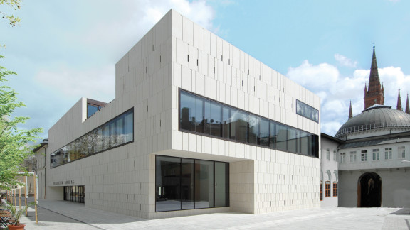 Außenansicht Plenargebäude