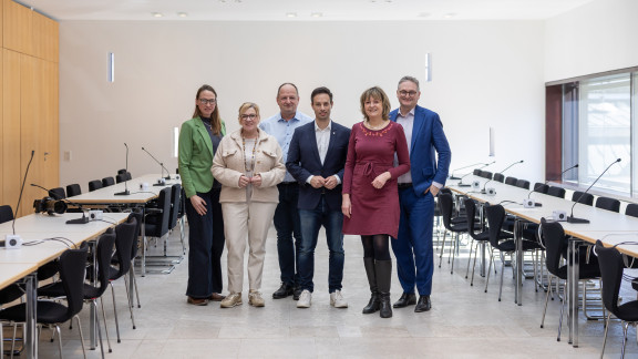 Gruppenbild der Obleute des Petitionsausschusses