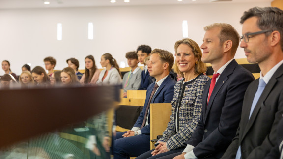 Diplomaten Kanada Tribüne