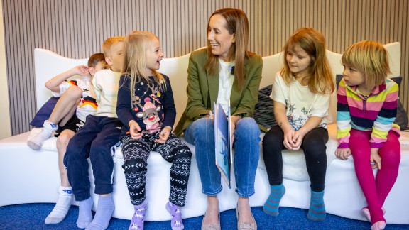 Landtagspräsidentin und Kinder