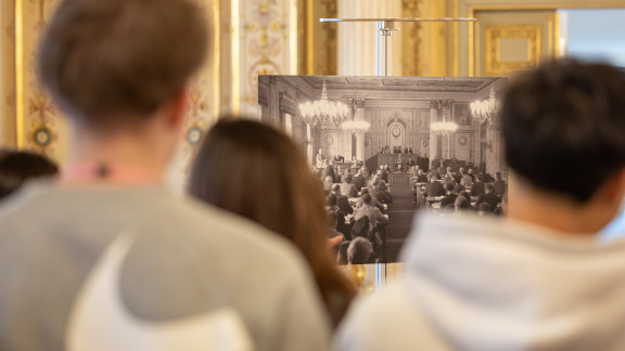 Seminar 80 Jahre Hessen erster Plenarsaal