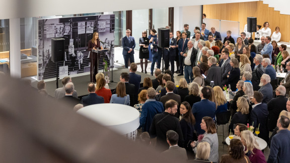 Abend der Kultur Politische Plakate Eingangshalle