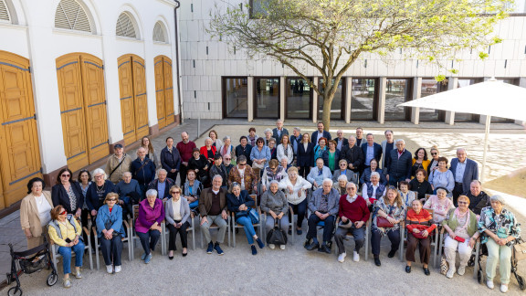 Holocaust-Überlebende Gruppenbild