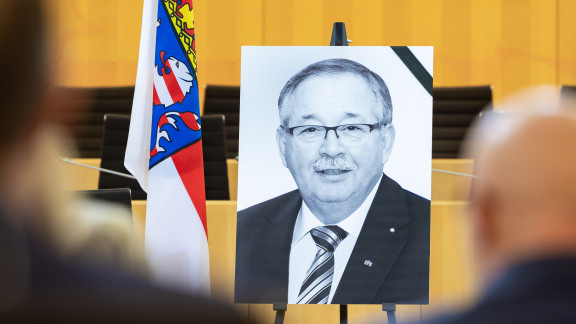 Trauerakt Norbert Kartmann Staffelei