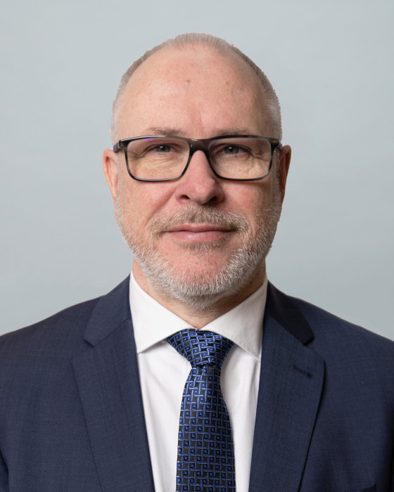 Porträtfoto von Thomas Schäfer