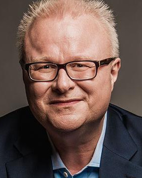Porträtfoto von Dr. Thomas Schäfer
