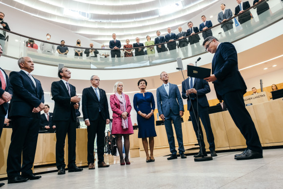 Ministerpräsident Boris Rhein und sein Kabinett