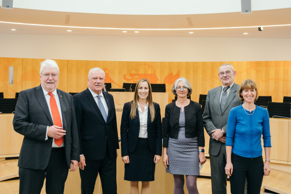 Astrid Wallmann mit den Landtagsvizepräsidentinnen und -präsidenten.