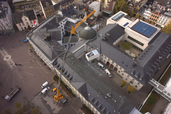 Luftbildaufnahme Container über Landtag