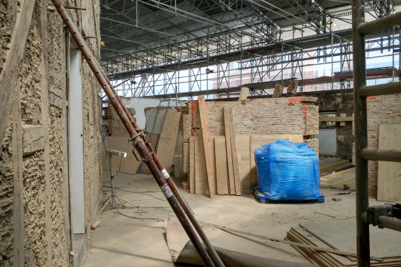 Fortschreiten der Schwammsanierung und Instandsetzung geschädigter Mauerwerksteile im Juni 2019