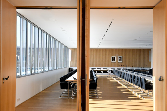 Blick in einen Sitzungsraum