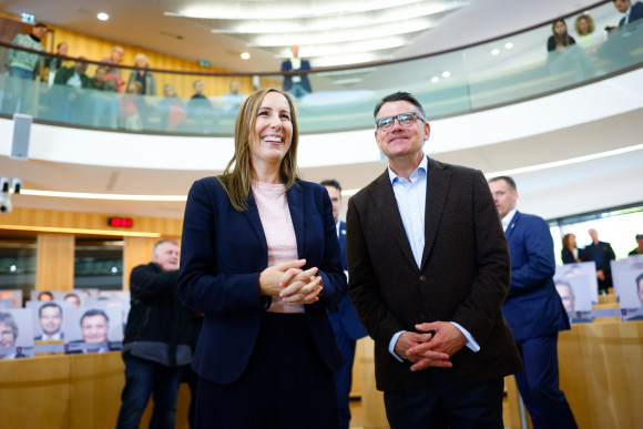 Astrid Wallmann und Boris Rhein im Plenarsaal