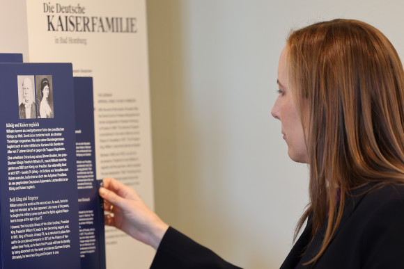 Landtagspräsidentin in Ausstellung