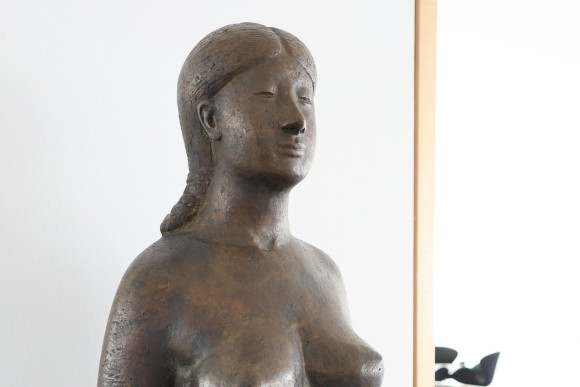 weibliche Skulptur