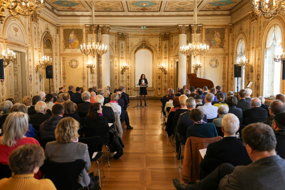 Angela Dorn bei der Eröffnung der Woche der christlich-jüdischen Zusammenarbeit im Musiksaal