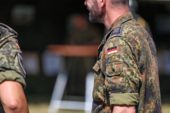 Bundeswehrsoldat auf dem Hessentag Bundeswehrsoldat auf dem Hessentag