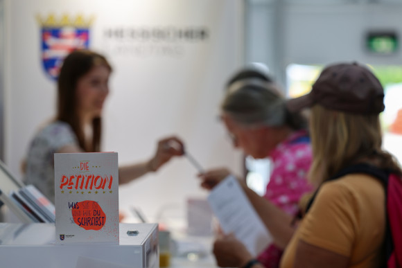 Petitionsstand auf dem Hessentag