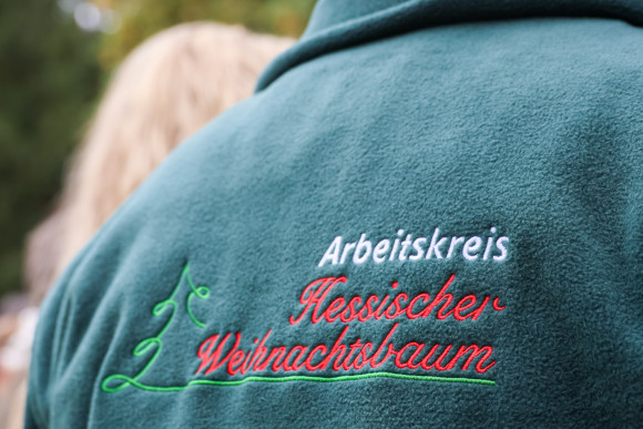 Schriftzug Arbeitskreis Hessischer Weihnachtsbaum