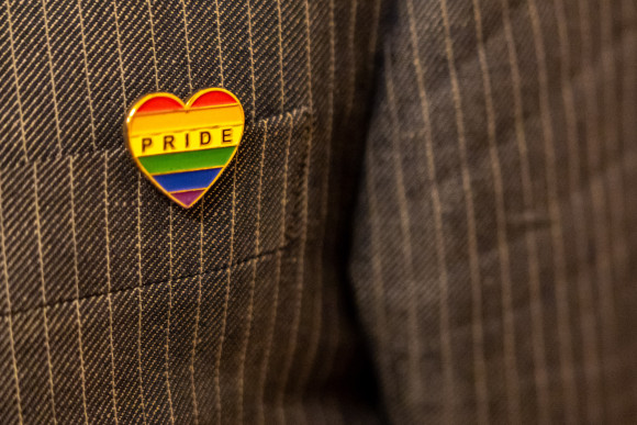 Regenbogenempfang Button