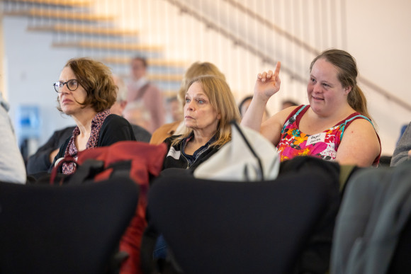 Tag der Menschen mit Behinderungen Zuhören
