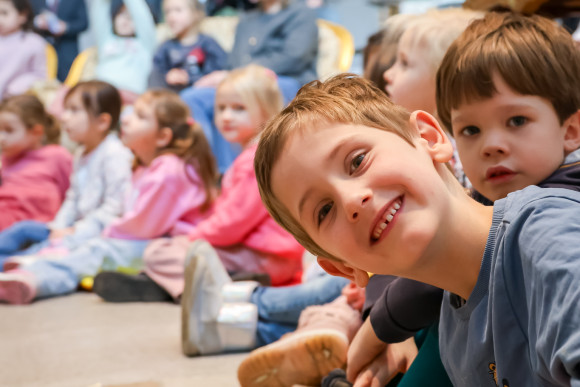 Weihnachtsbaum 2025 Junge