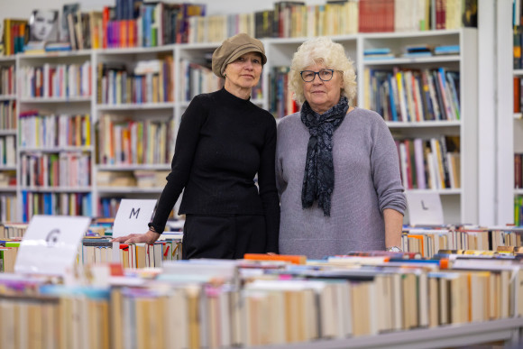 Tag des Ehrenamts Bücherbasar Ursula Perske Marion Rautenberg