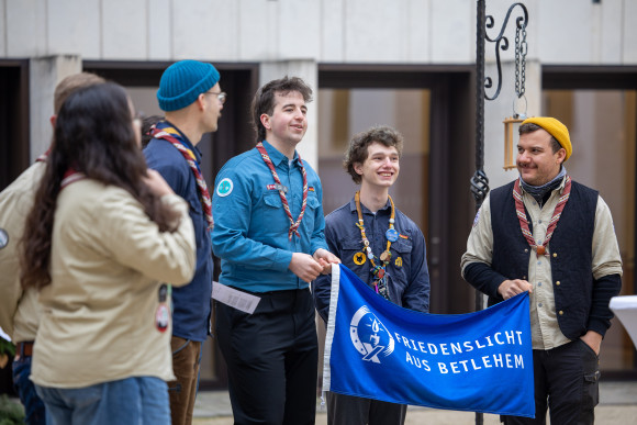 Friedenslicht 2025 Pfadfindergruppe