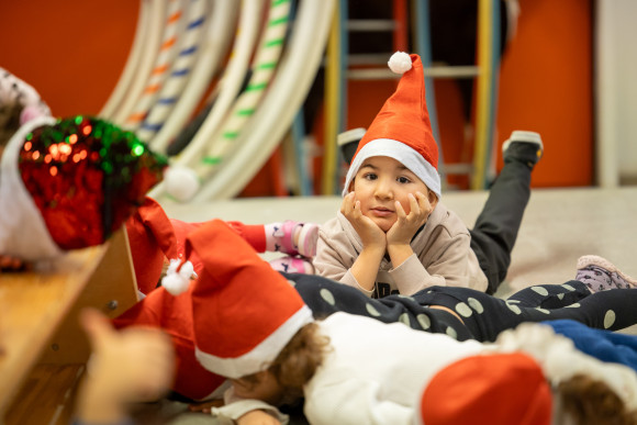 Nikolaus 2025 Grundschule Schelmengraben Kind