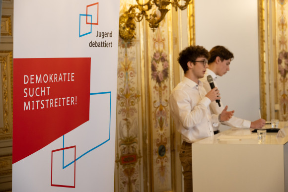 hr2-Hörfest im Musiksaal Jugendliche diskutieren