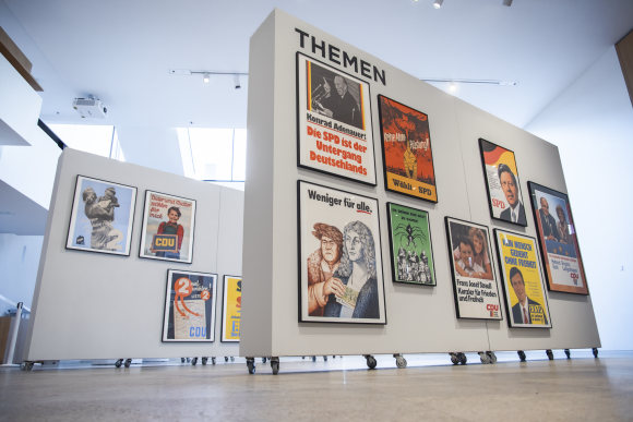 Unter Druck Politische Plakate