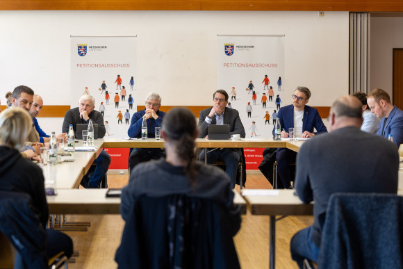 Ortstermin Petitionsausschuss Wiebelsbach Gesprächsrunde