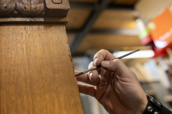 Historisches Rednerpult Aufbereitung