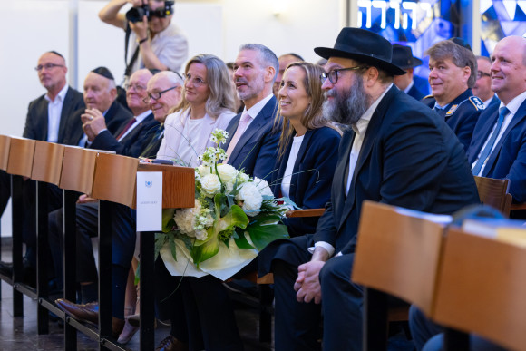 Auszeichnung Jüdische Gemeinde Wiesbaden an Astrid Wallmann