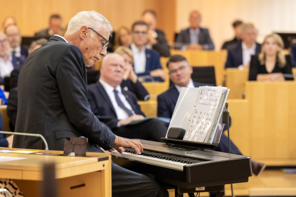 Trauerakt für Norbert Kartmann im Landtag