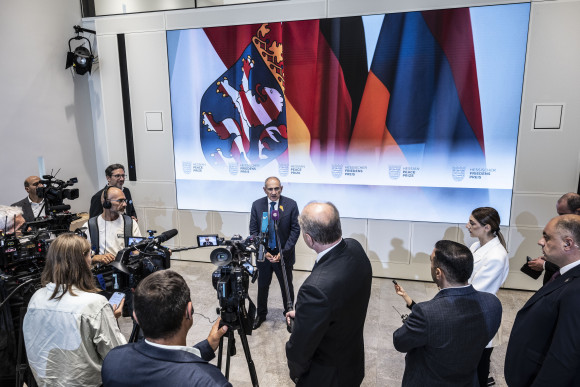 Hessischer Friedenspreis für armenischen Premierminister