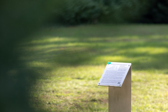 Infostele für Kriegsgefallene