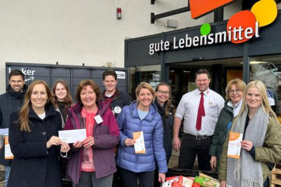 Landtagspräsidentin Astrid Wallmann unterstützt Spendenaktion für die Tafel in Kassel 