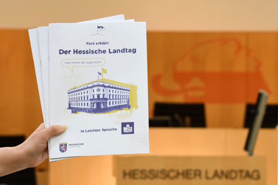 kurz erklärt Der Hessische Landtag in Leichter Sprache