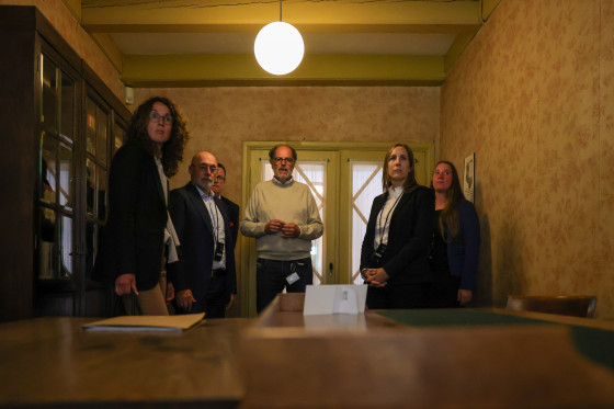Präsidiumsmitglieder im Anne-Frank-Haus