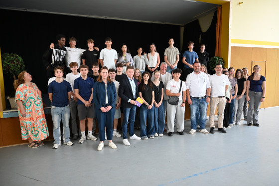 Gruppenfoto der Aartalschule