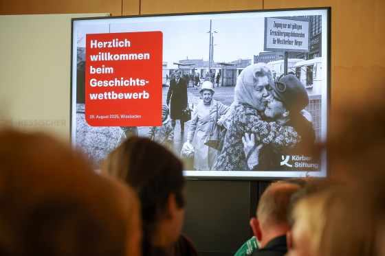 Leinwand mit Herzlich willkommen