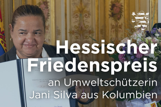 Jani Silva mit Schriftzug Hessischer Friedenspreis