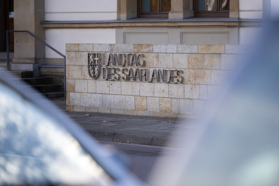 Besuch im Schriftzug