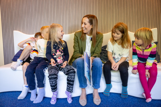 Landtagspräsidentin und Kinder