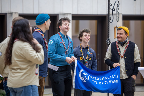 Friedenslicht 2025 Pfadfindergruppe
