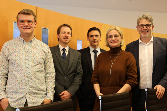 Gruppenbild Experten und Vorsitzende EKJ