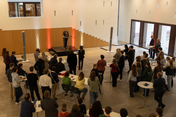 Bildungsreihe Antisemitismus Jud Süß Eingangshalle