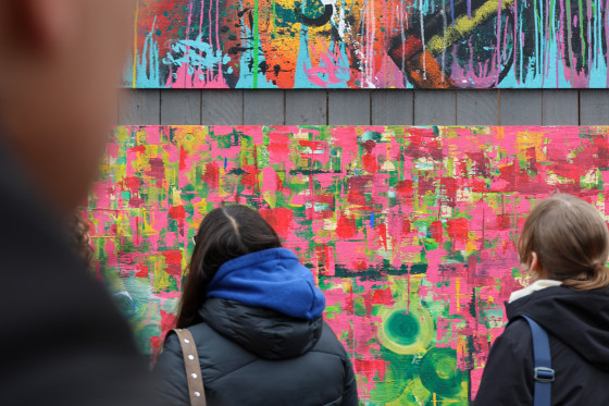 Kunstaktion Schlossplatz Holzplatten