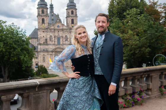 Hessentagspaar 2026 vor dem Fuldaer Dom