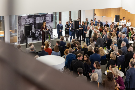 Abend der Kultur Politische Plakate Eingangshalle